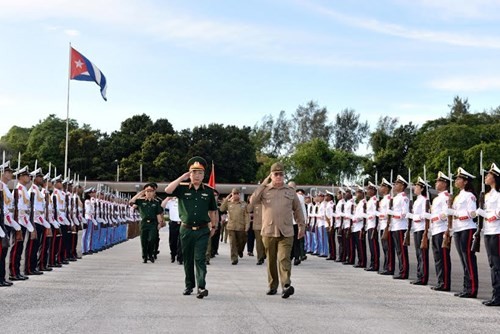 Vietnam, Cuba hold defense talks - ảnh 1